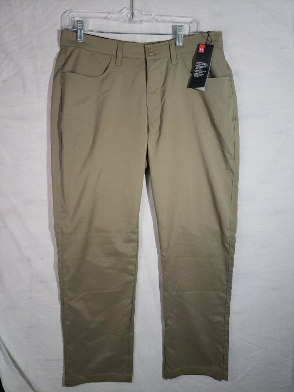 Under Armour Men’s Golf Pants Regular Fit Size 36/30 NWT. R326